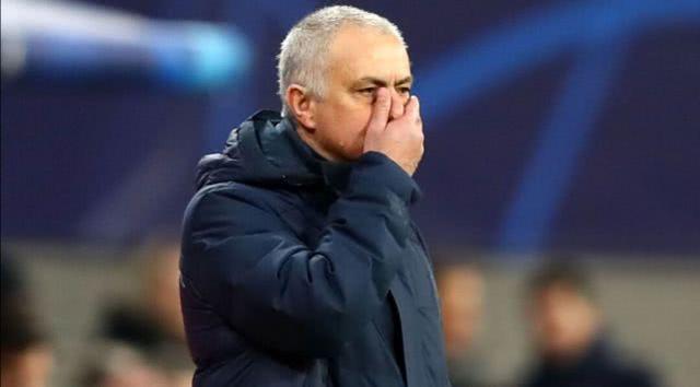 爱游戏官网-瓦伦西亚惊险翻盘，成功出线(瓦伦西亚惊险翻盘,成功出线是哪一期)