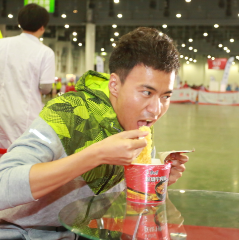 爱游戏app下载-跑步选手报名参加篮球锦标赛，实力出众的简单介绍