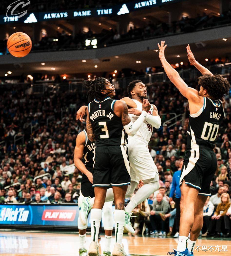 骑士主场喜迎连胜球队凝聚士气全力备战(骑士队主场在哪个城市)