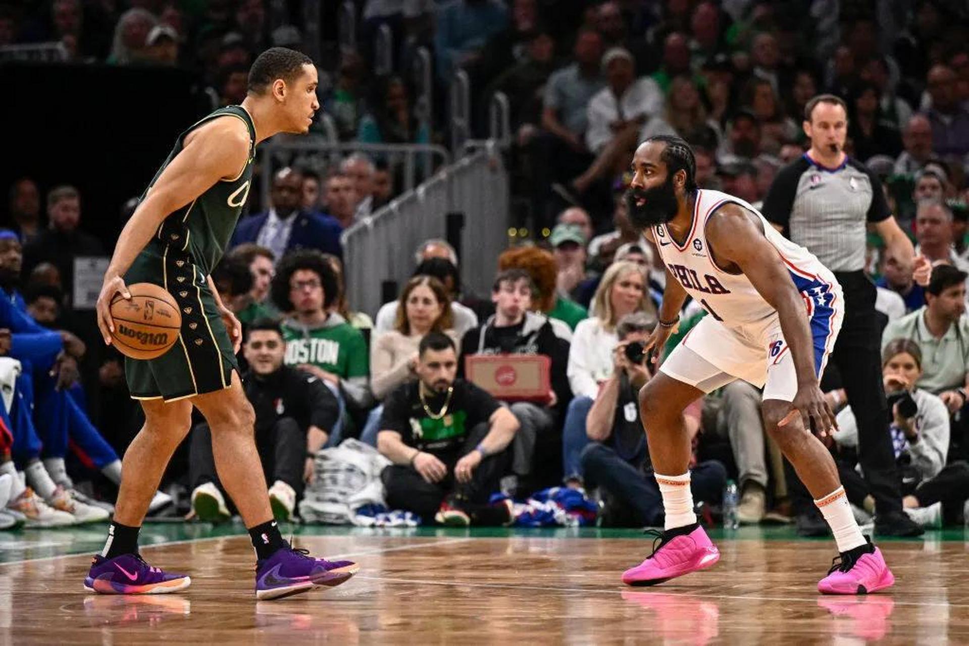 爱游戏官网-火箭主教练巧妙调整，率队扭转局面的简单介绍