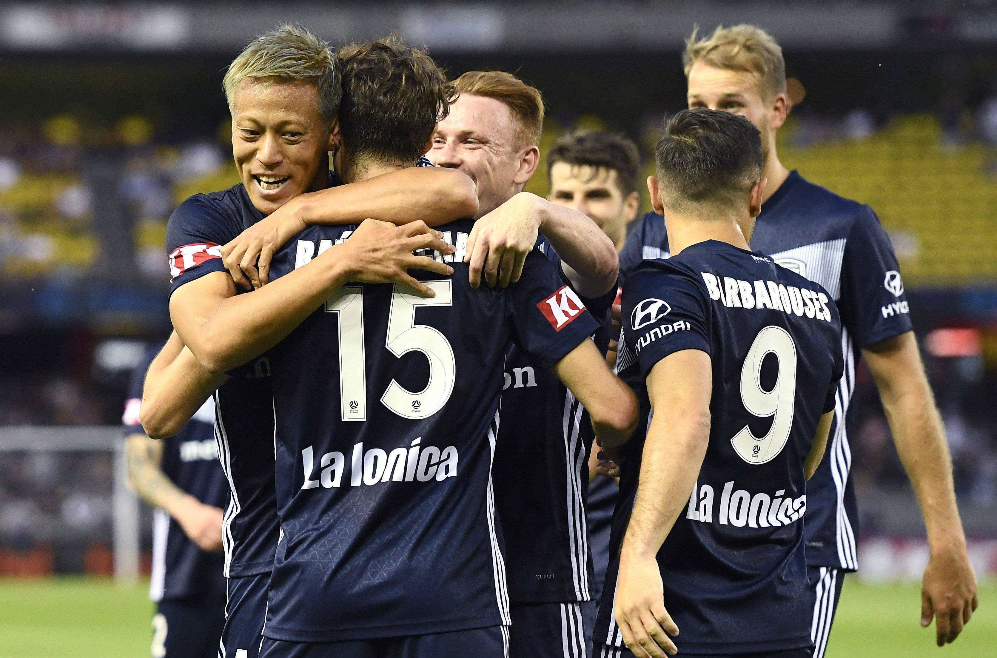 西悉尼流浪者主场气氛火爆，球迷助威成强大后盾