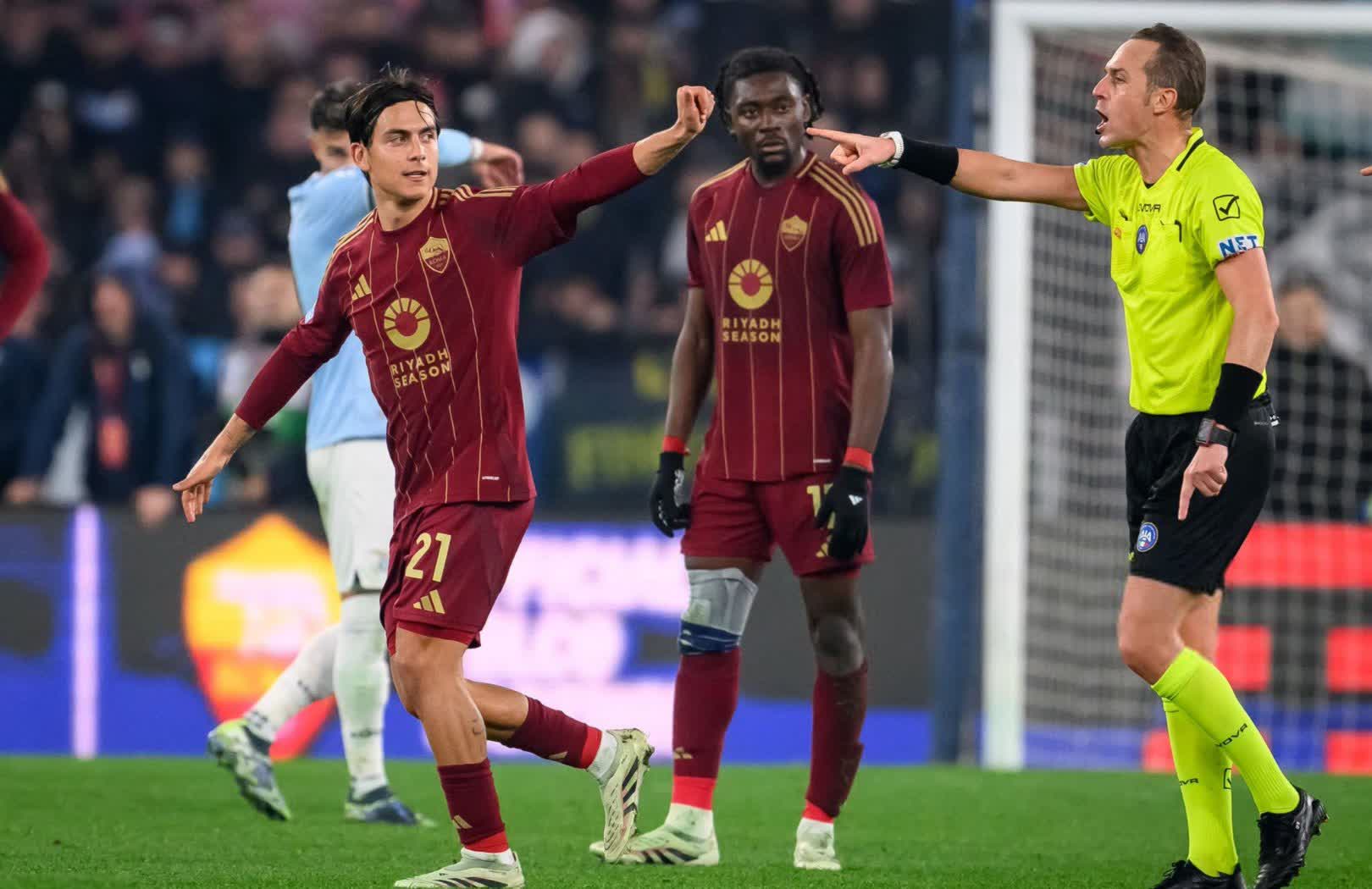 西悉尼流浪者主场气氛火爆，球迷助威成强大后盾