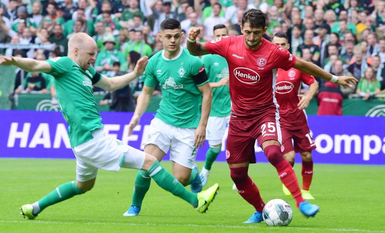 爱游戏在线登录-汉堡战胜弗赖堡，喜迎两连胜