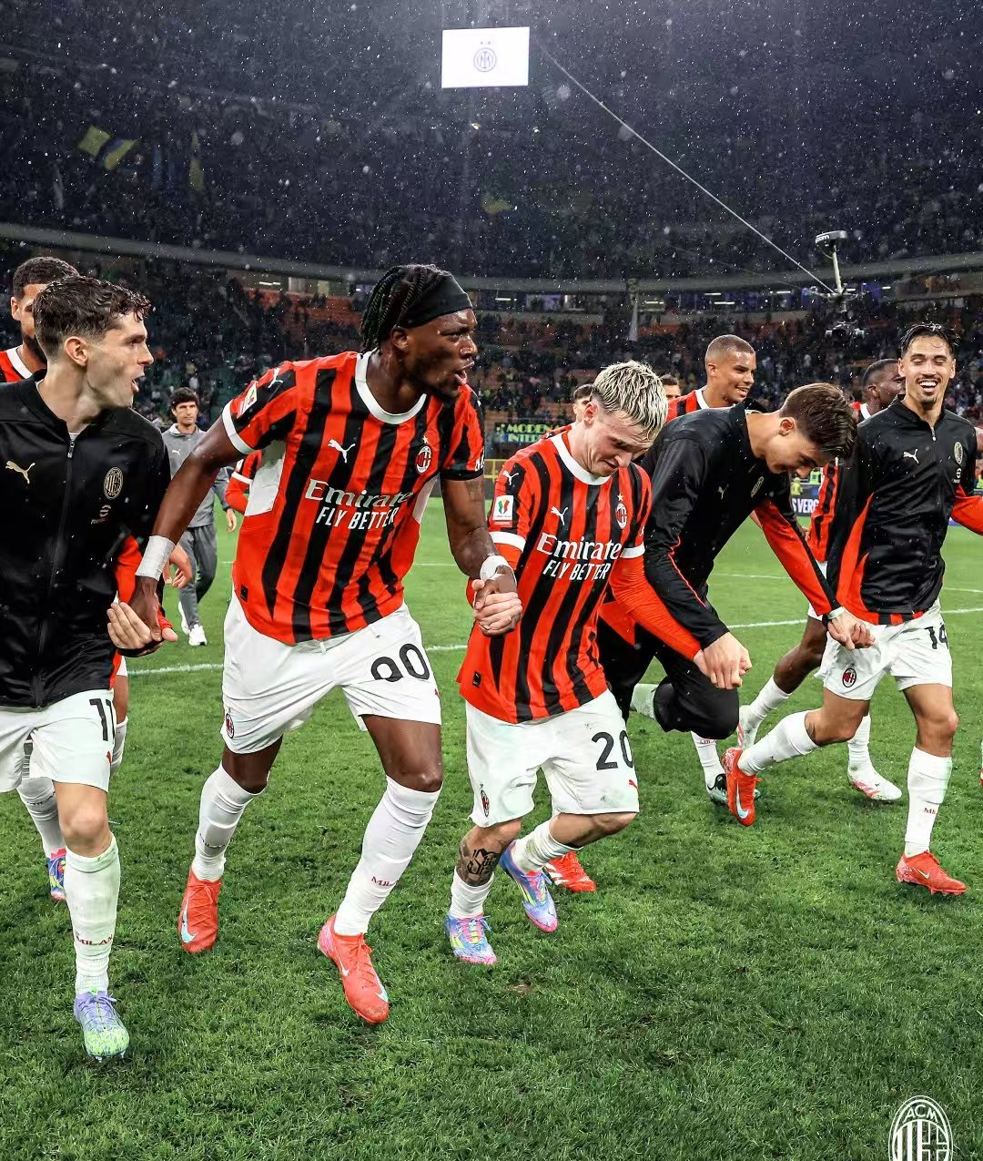 国米客场告捷,继续领跑意大利足坛 国米客场告捷,继续领跑意大利足坛