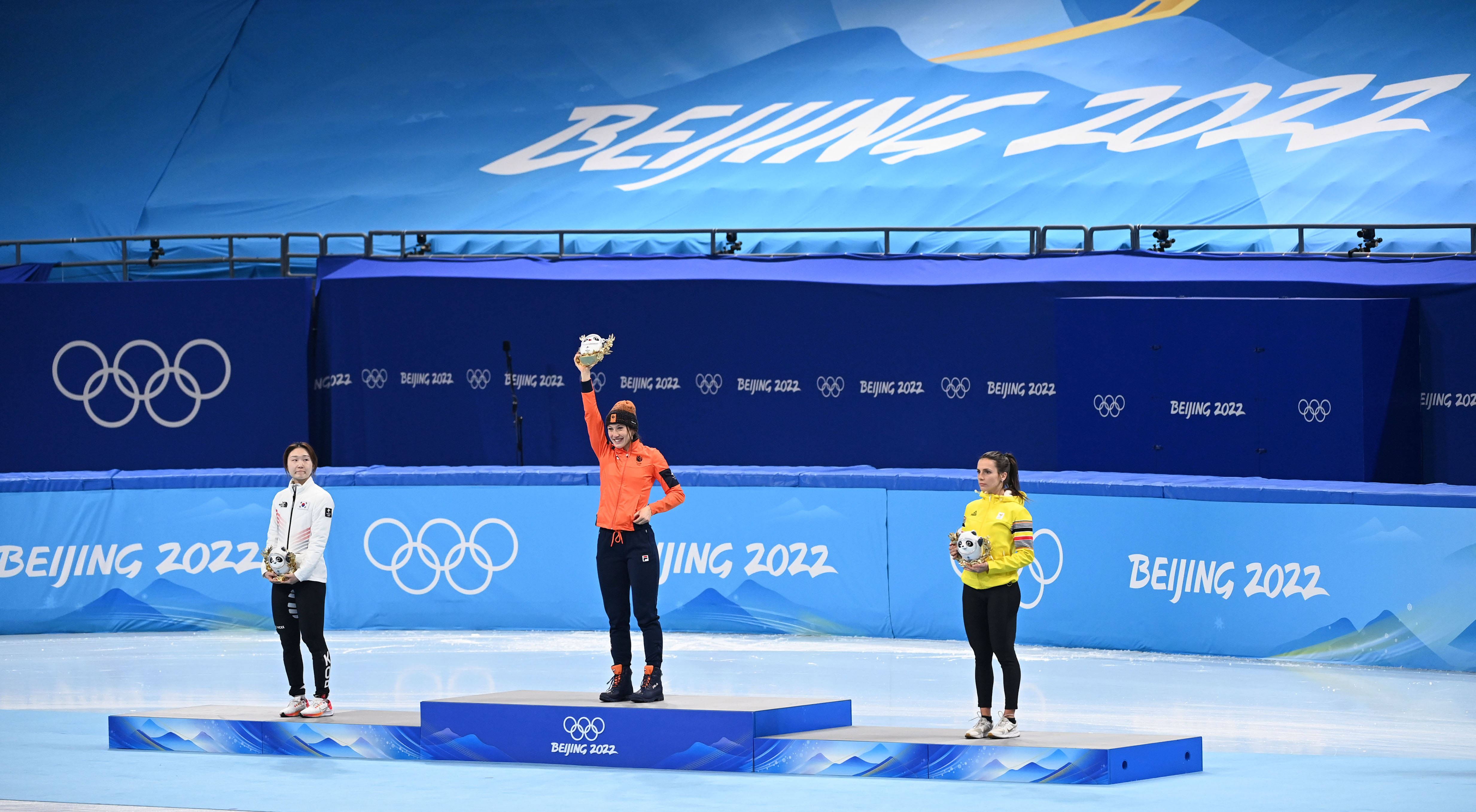 爱游戏体育链接-荷兰选手夺魁，努力赢得人心