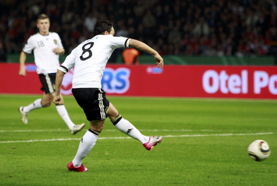 爱游戏体育官网-塞尔维亚队顽强拼搏，欧预赛前景看好的简单介绍