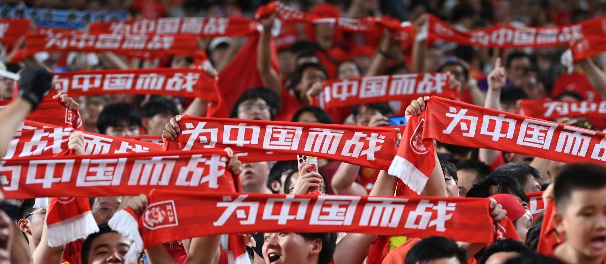 抢眼大胜,球员风采不减,球迷尖叫掌声不断的简单介绍 抢眼大胜,球员风采不减,球迷尖叫掌声不断的简单介绍