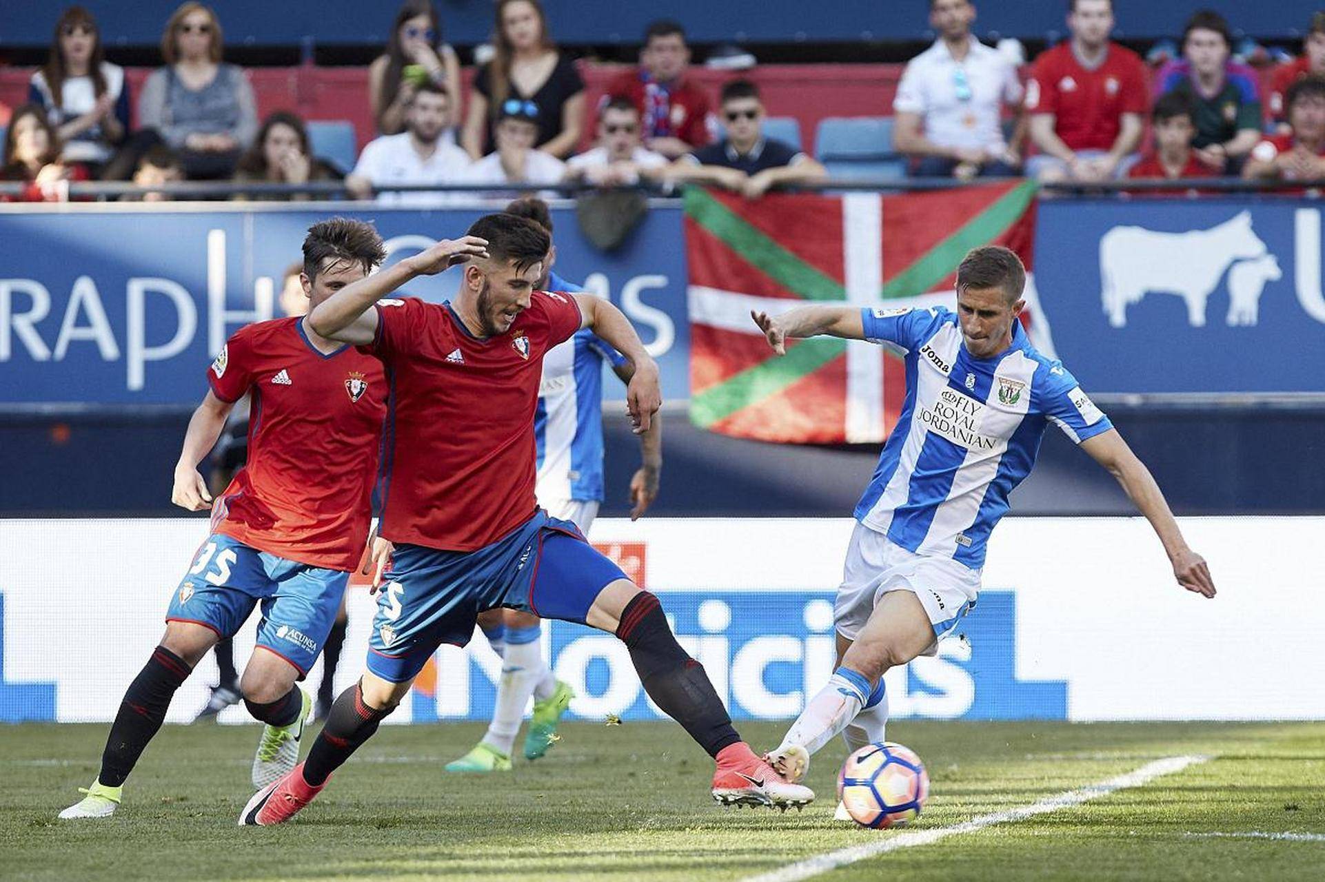 爱游戏-包含欧洲比赛中的焦点战役，谁将脱颖而出？的词条