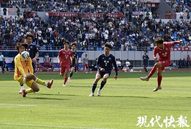 关于足球界热门赛事带来一场大胜,球员表现出色的信息 关于足球界热门赛事带来一场大胜,球员表现出色的信息