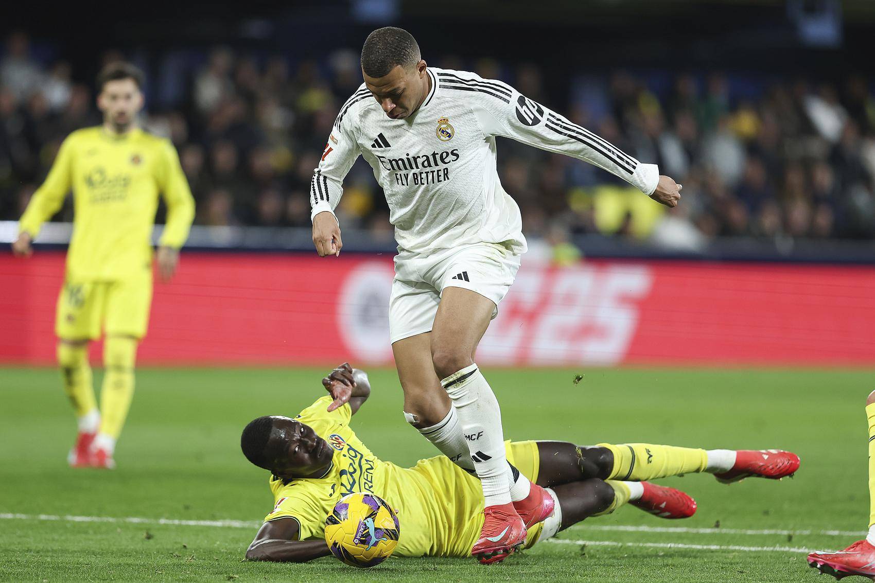 贝尔梅开二度,皇马实现连胜战绩的简单介绍 贝尔梅开二度,皇马实现连胜战绩的简单介绍