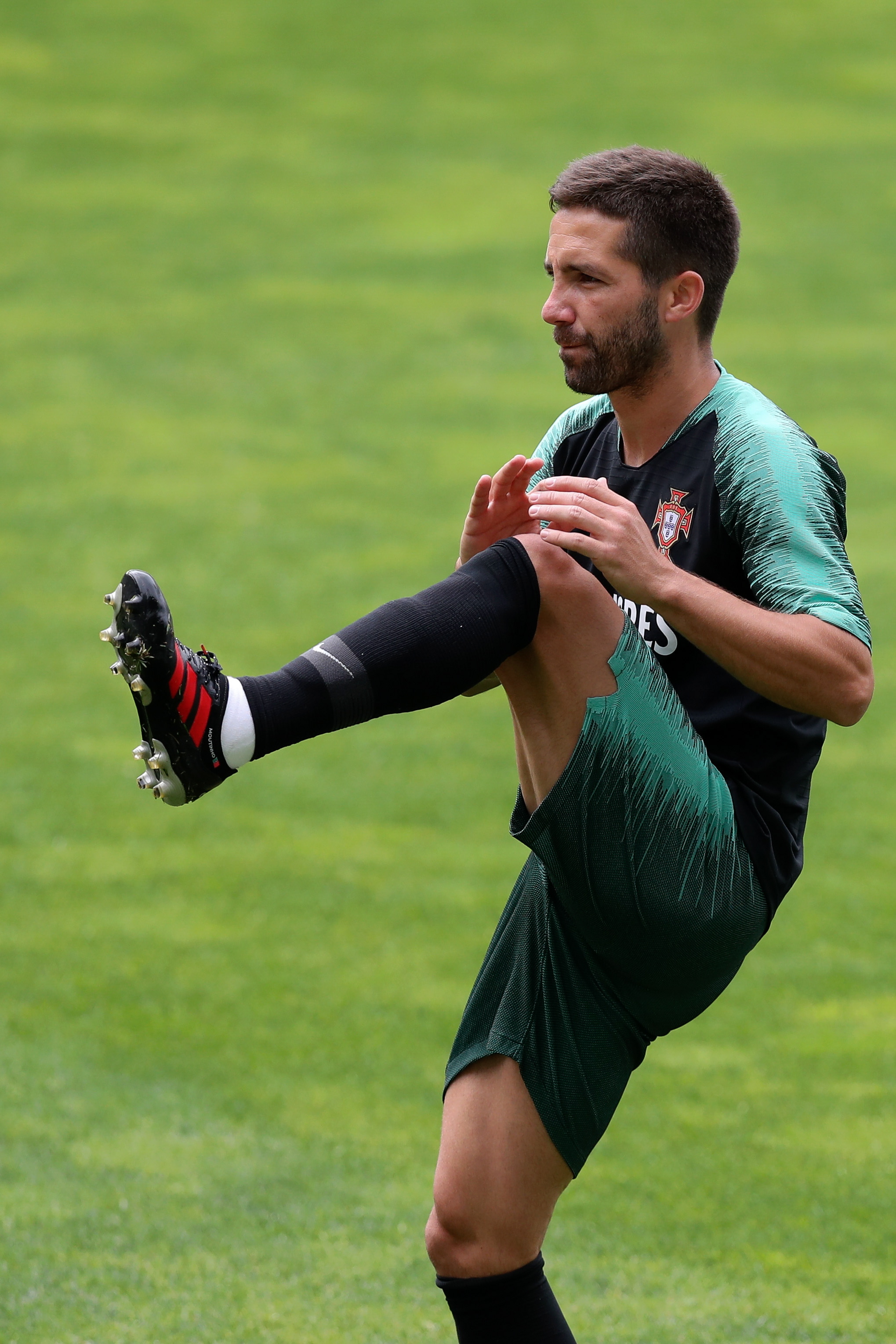 关于欧洲足球冠军联赛燃情继续,高潮接连上演的信息 关于欧洲足球冠军联赛燃情继续,高潮接连上演的信息