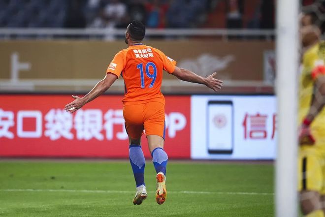 爱游戏网页版入口-关于心有不甘：恒大放弃一球领先，上港不甘示弱的信息