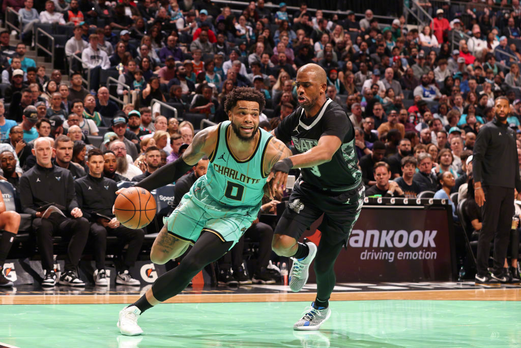 爱游戏体育官网-火箭五连败终结，休斯顿客场惊险战胜黄蜂的简单介绍