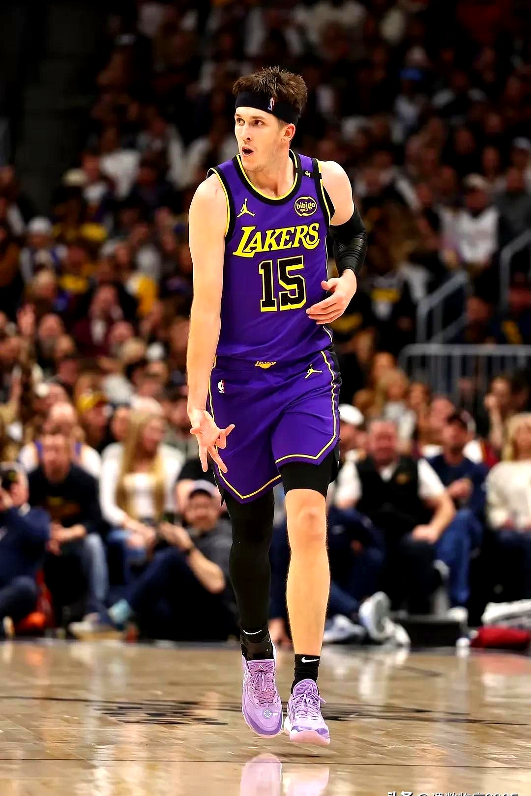 湖人客场力克尼克斯,止连败! 湖人客场力克尼克斯,止连败!